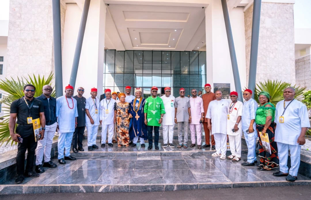 Igbo Ukwu Community Handing Over 2 OMAA F5 Pickups to Anambra State Government